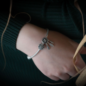 Charm Pandora Moments