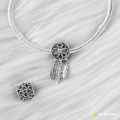 Charm Pandora Moments