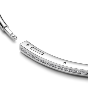 Гривна Pandora Signature