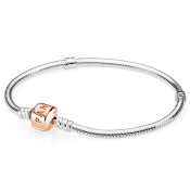 Náramek Pandora Moments