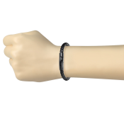 Черна кожена гривна със закопчалка в комбинация с черна хирургическа стомана