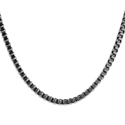 Řetízek z chirurgické oceli s lesklými čtvercovými očky v černé barvě