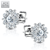 Сребърни обеци с форма на цвете и прозрачни кубични цирконии