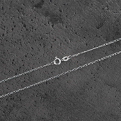 Catena d'argento, design delicato