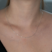 Catena d'argento, design delicato