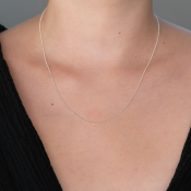 Catena d'argento, design delicato