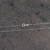 Catena d'argento, design delicato