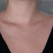 Catena d'argento, design delicato