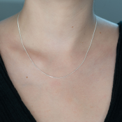 Catena d'argento, design delicato