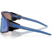 Oakley Latch