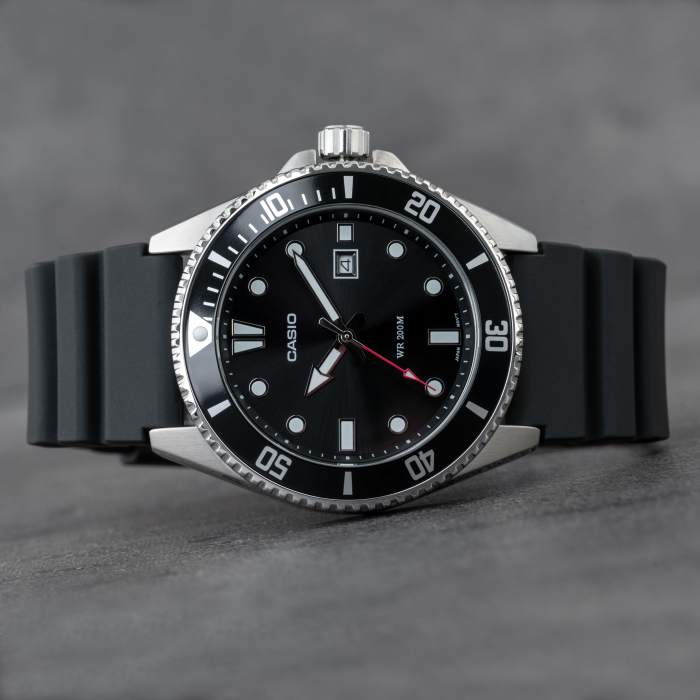 Casio Collection Duro