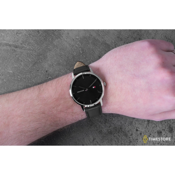 Tommy Hilfiger James