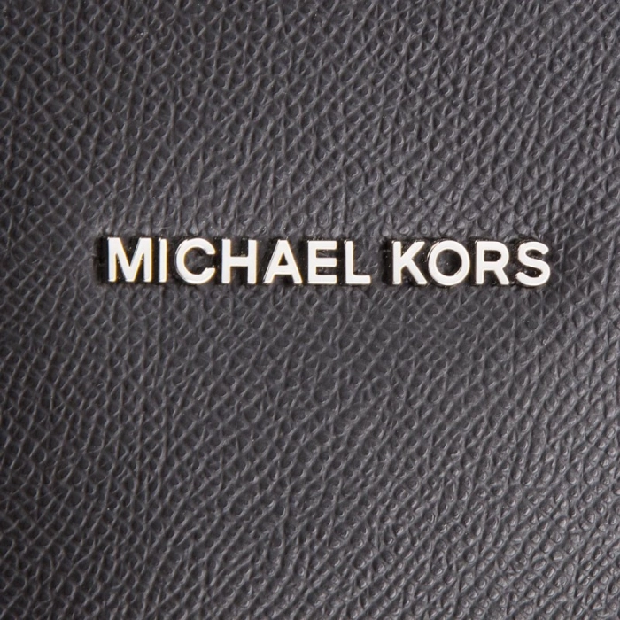 Michael Kors Voyager