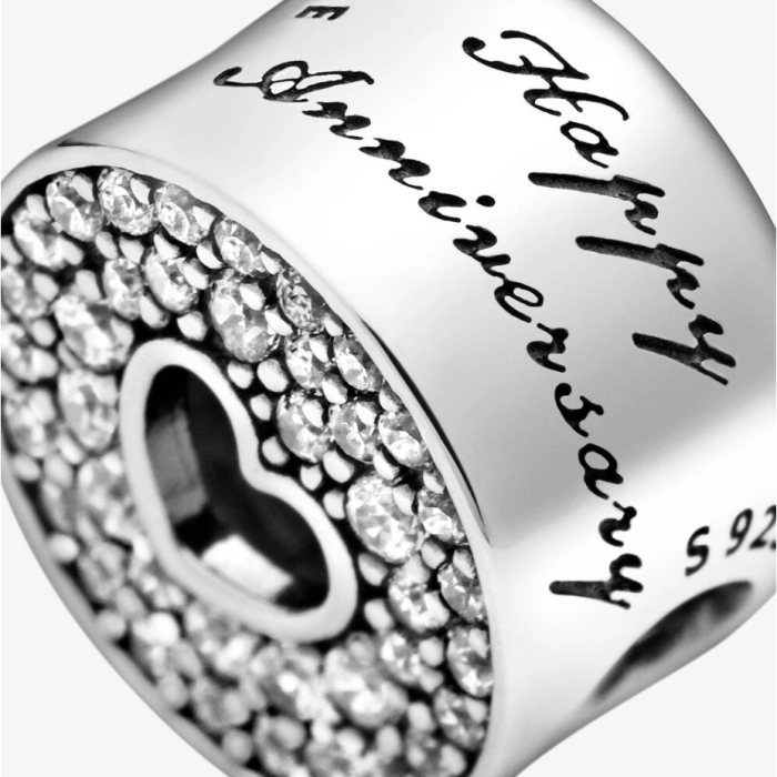 Charm Pandora Moments