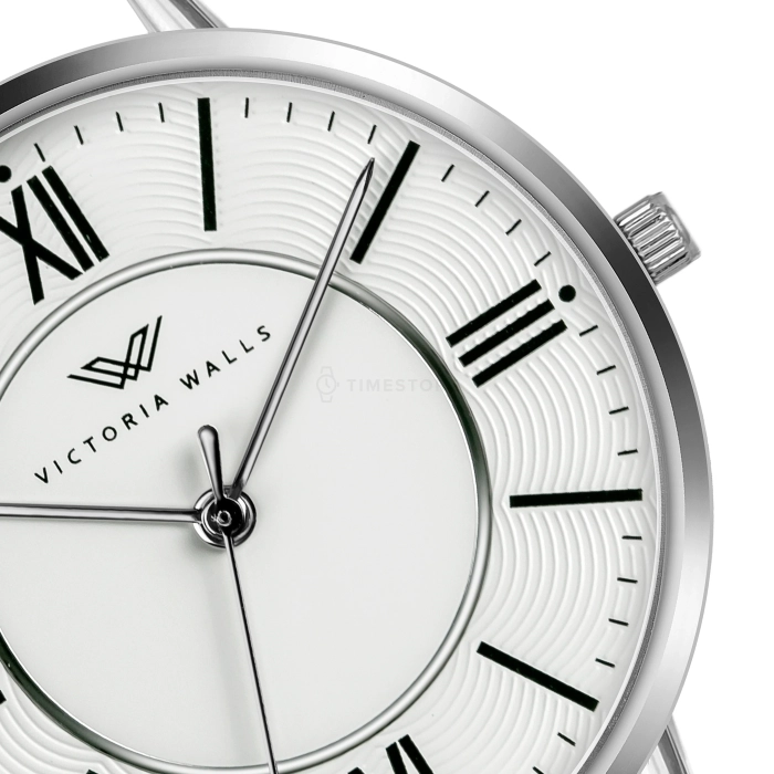 Victoria Walls Alice