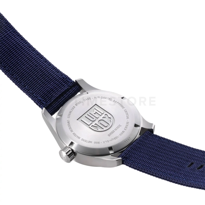 Luminox