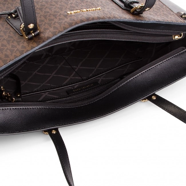 Michael Kors Voyager