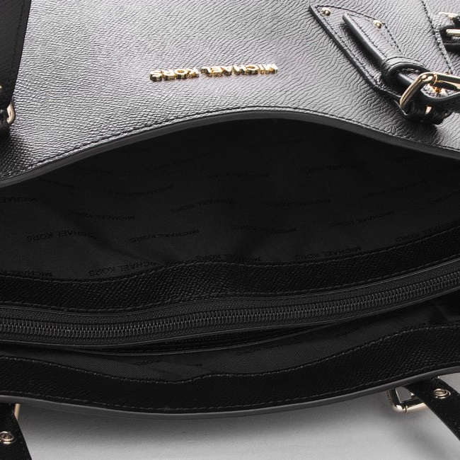 Michael Kors Voyager