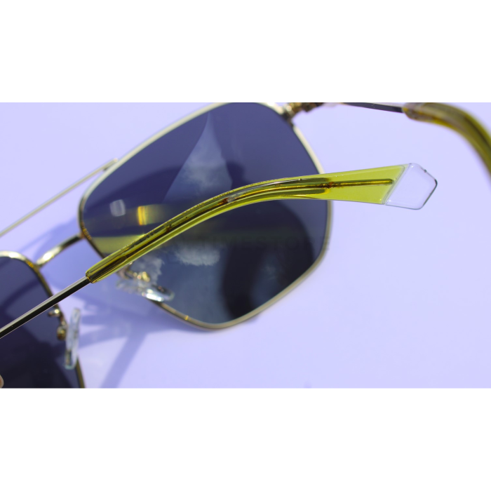 Polaroid Second Hand