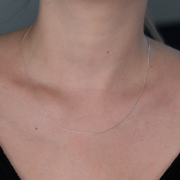 Lanț din argint, design delicat