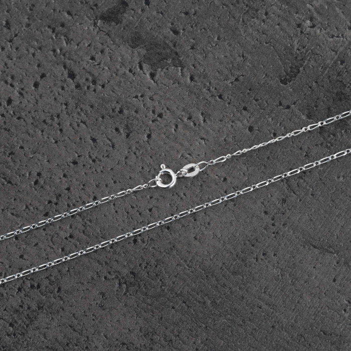 Catena d'argento, design delicato