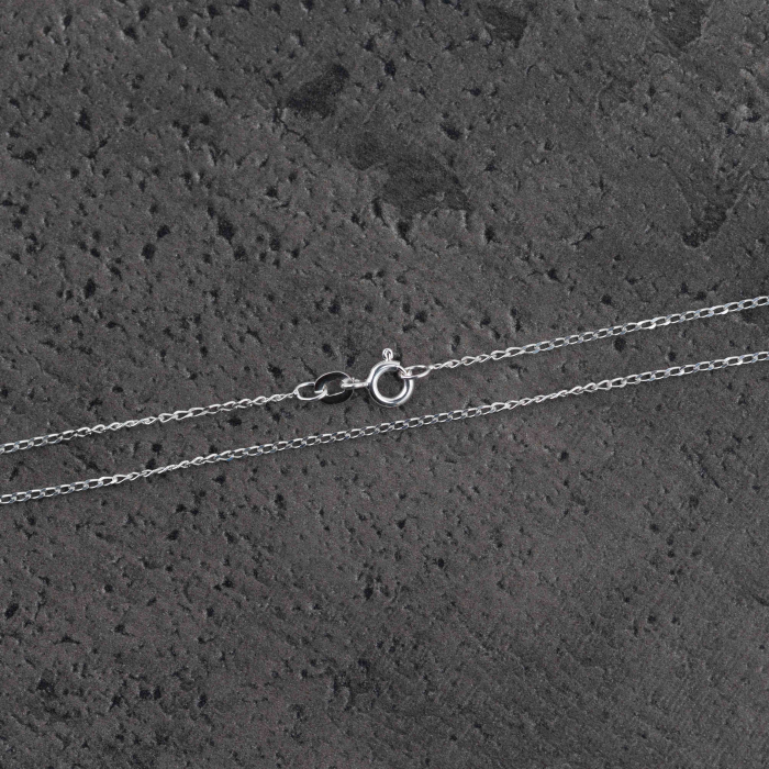Catena d'argento, design delicato