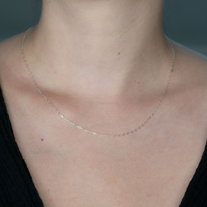 Catena d'argento, design delicato