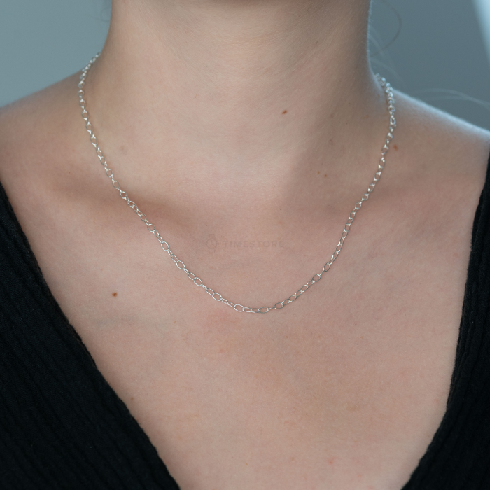 Lanț din argint, design delicat