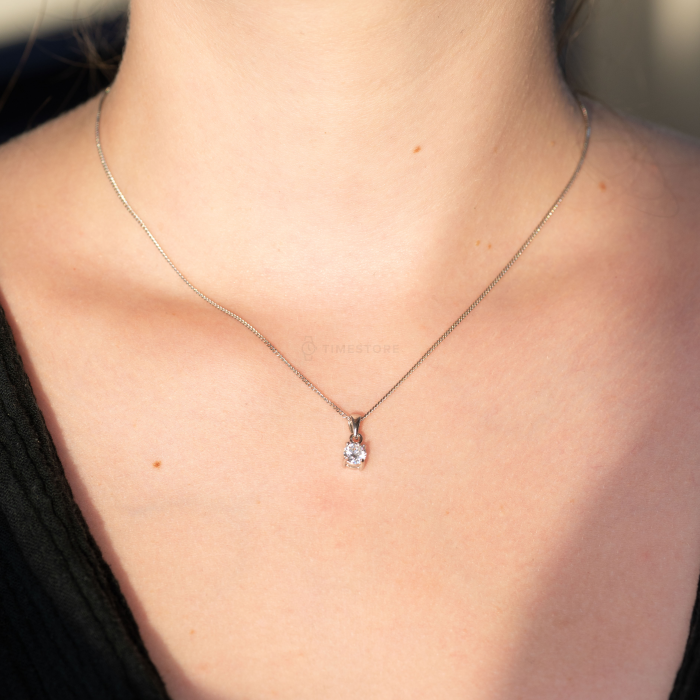 Colier din argint cu pandantiv