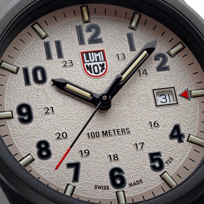 Luminox