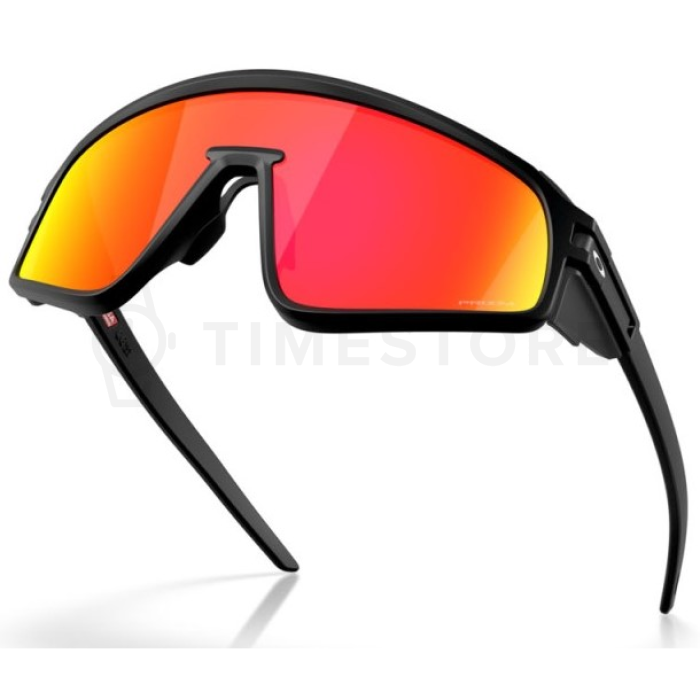 Oakley Latch