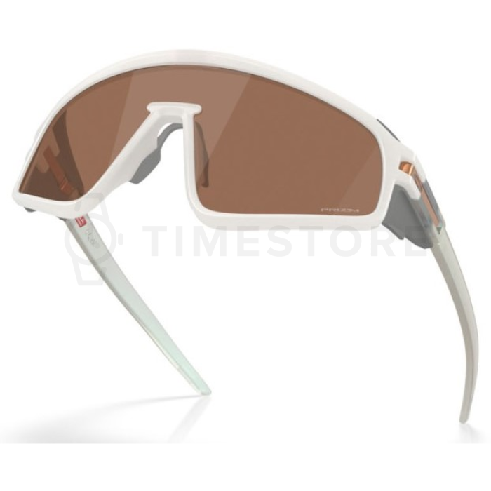 Oakley Latch