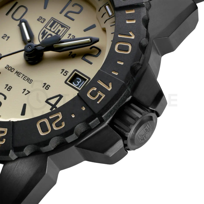 Luminox