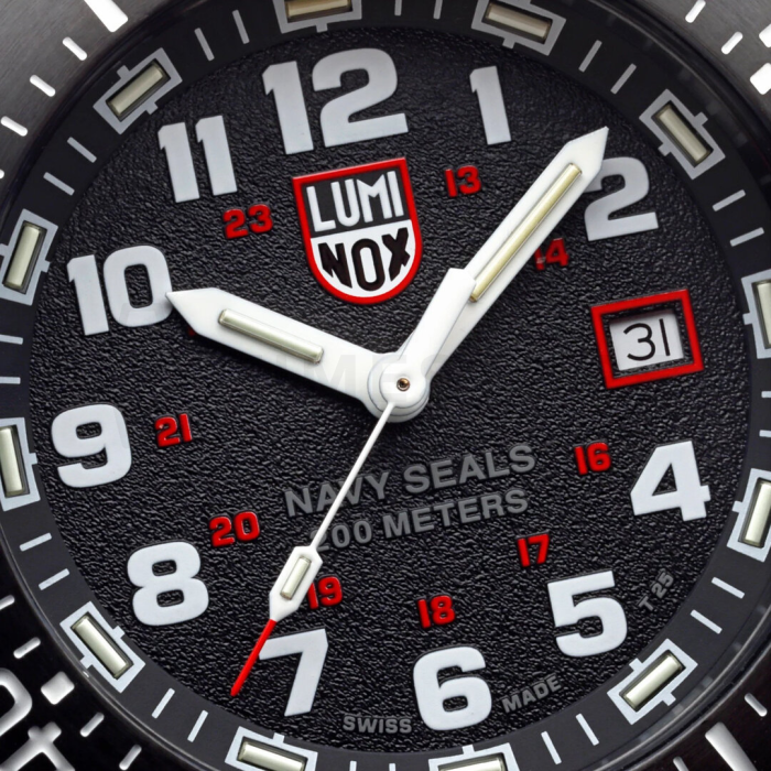 Luminox