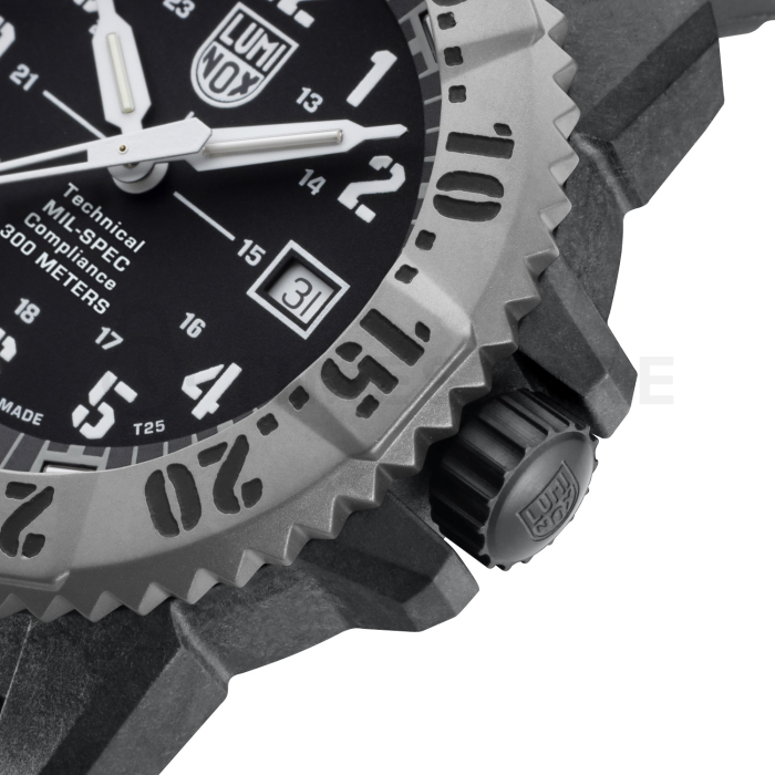 Luminox