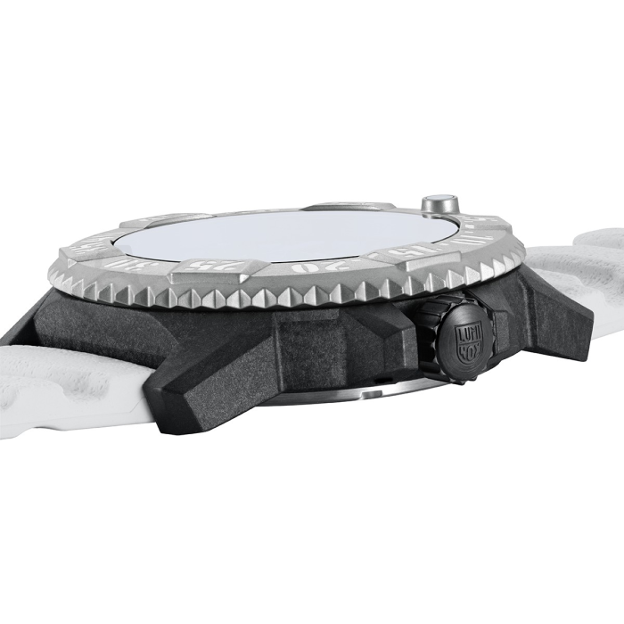 Luminox