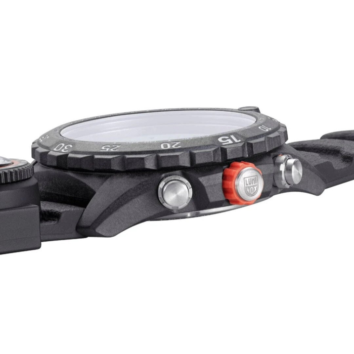 Luminox