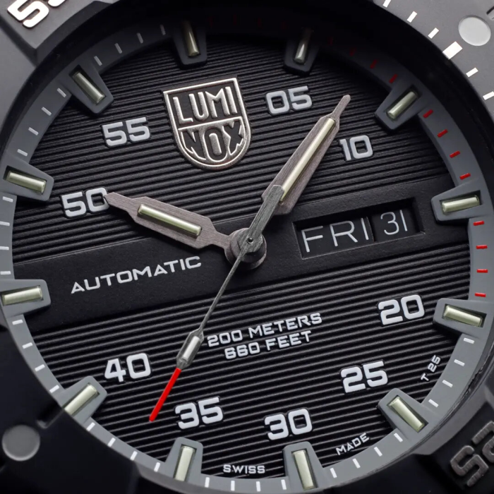 Luminox Master Carbon