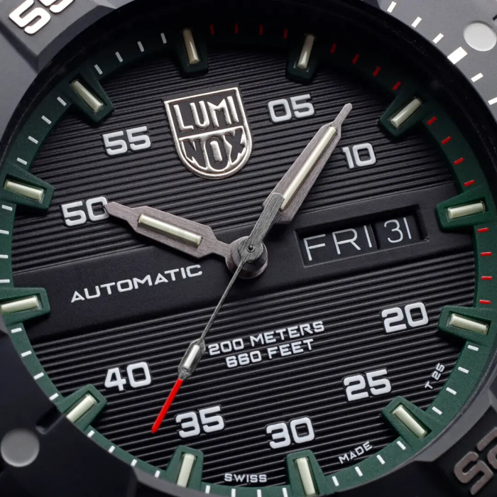 Luminox Master Carbon