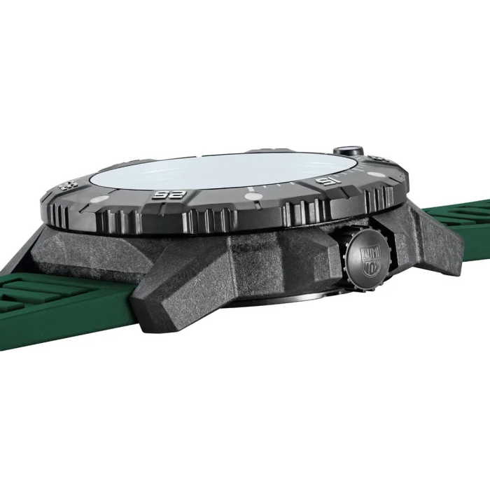 Luminox Master Carbon