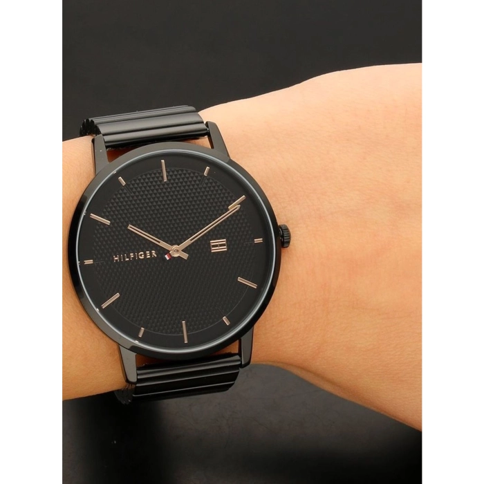 Tommy Hilfiger James