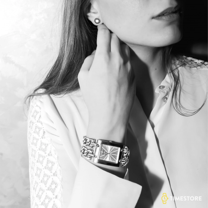 Tommy Hilfiger Holiday Trend